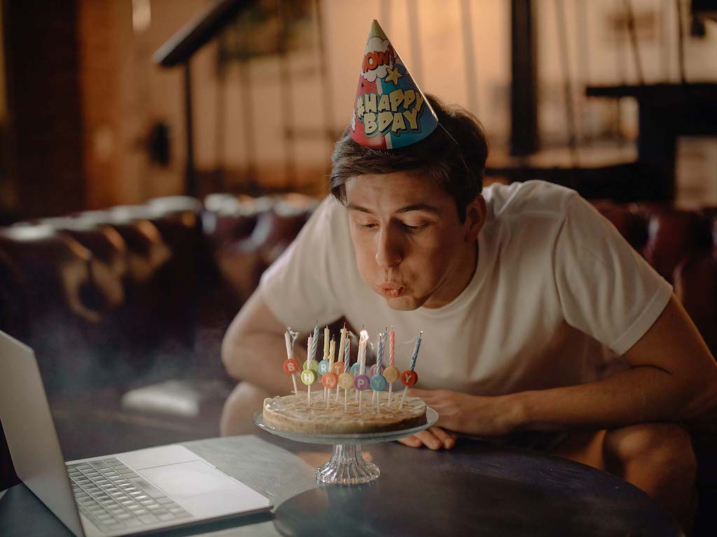 tips-to-create-funny-birthday-video-for-your-loved-ones