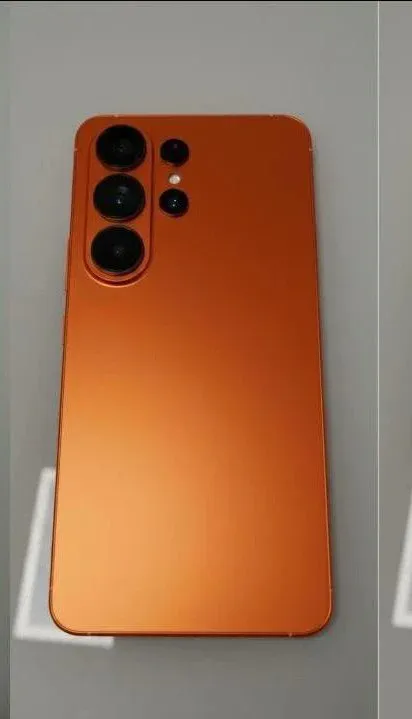 Samsung Galaxy S26 Ultra Orange color