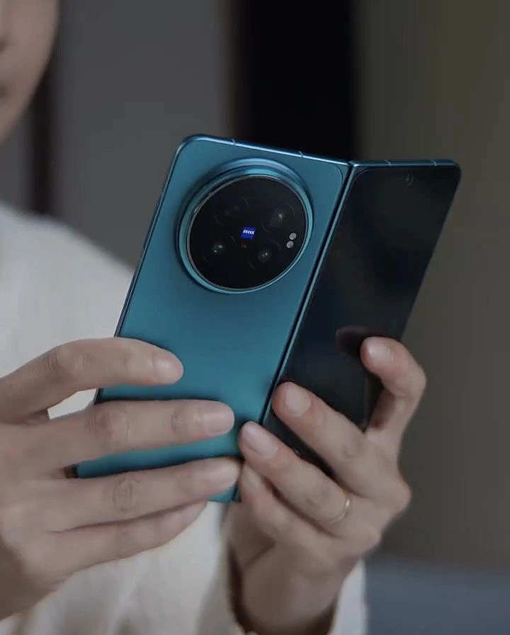 Vivo X Fold6 Phone